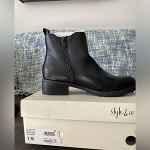 Style & Co Macys vegan leather bootie Sz 7 perfect 4 weather casual New w box